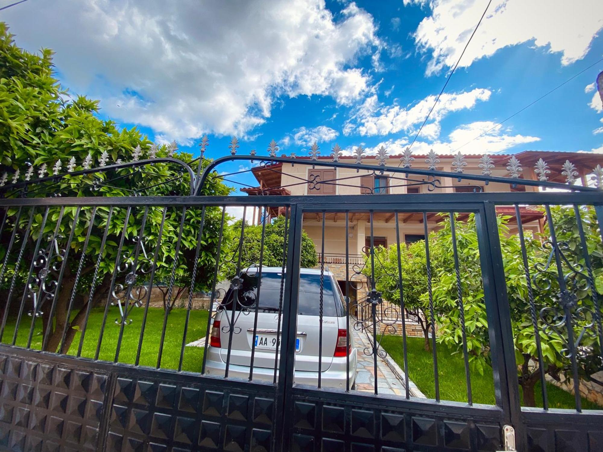 Villa เบราท ภายนอก รูปภาพ